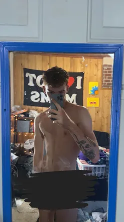 OnlyFans cuenta misterred5xxx header 2