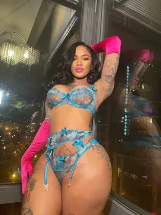 OnlyFans cuenta prettyredz202 avatar 1