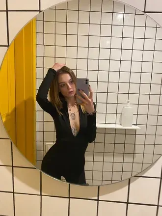 OnlyFans cuenta godness1mia avatar 1