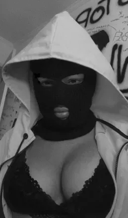 OnlyFans cuenta moncayokaroll header 2