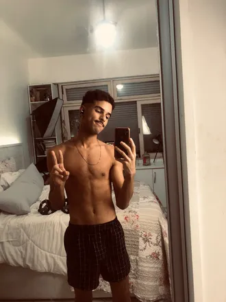 OnlyFans cuenta camilo_hot header 2