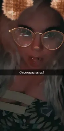 OnlyFans cuenta moisttauntaun21 avatar 1