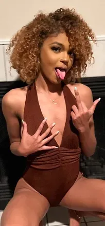 OnlyFans cuenta curlypetitefineshi avatar 1