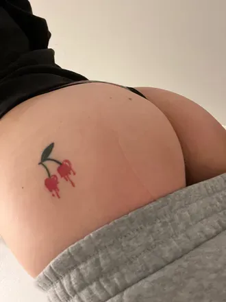 OnlyFans cuenta cherries_ncream avatar 1