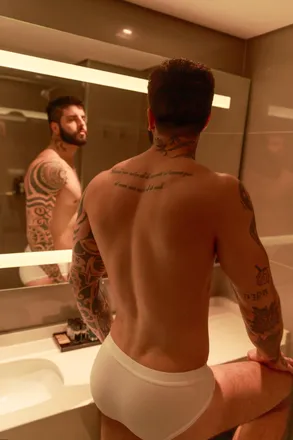 OnlyFans cuenta rafaelnewbold header 2