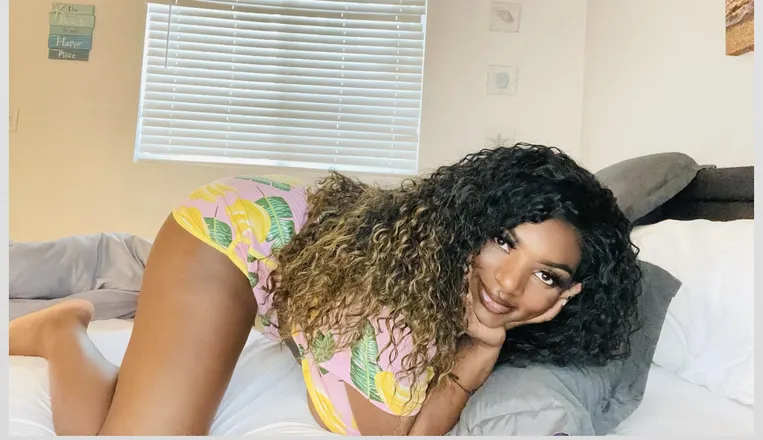 OnlyFans cuenta sabipie header 2