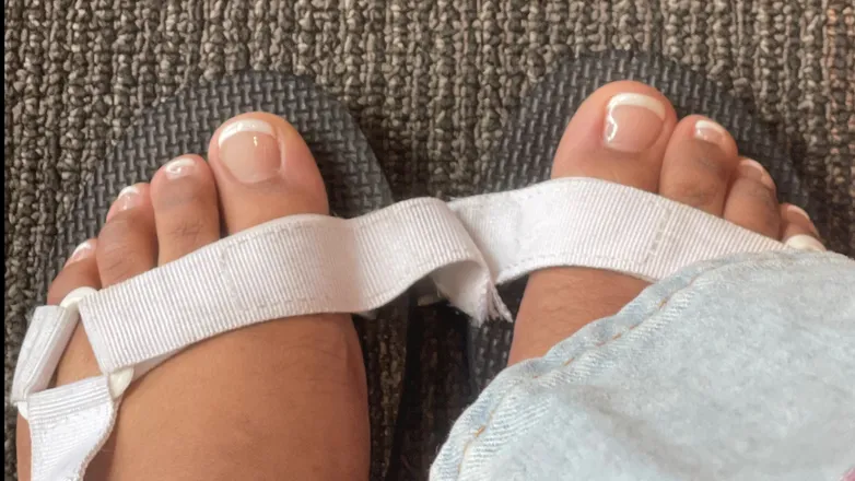 OnlyFans cuenta reesiesfeetsies header 2