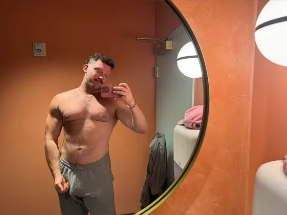OnlyFans account  bigqueerweapon avatar 1