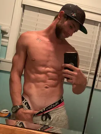 OnlyFans cuenta theshirtlesscarpenter89 avatar 1