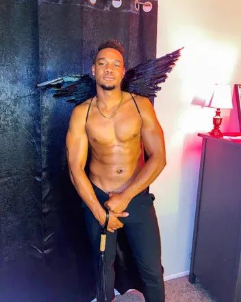 OnlyFans cuenta slutty_eli7 avatar 1