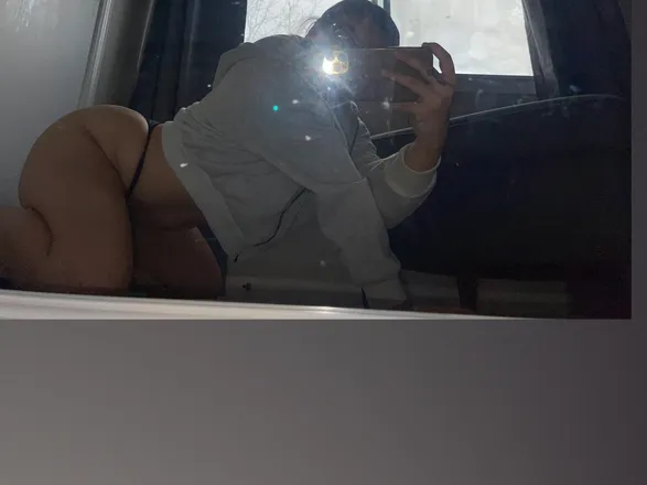 OnlyFans cuenta heluvkaiii header 2