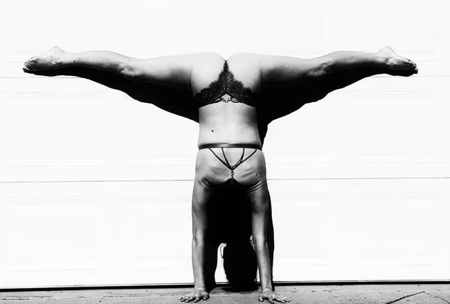 OnlyFans cuenta roseyyoga header 2