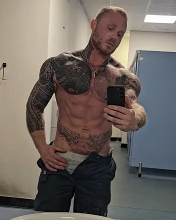 OnlyFans cuenta gingerdemigod header 2
