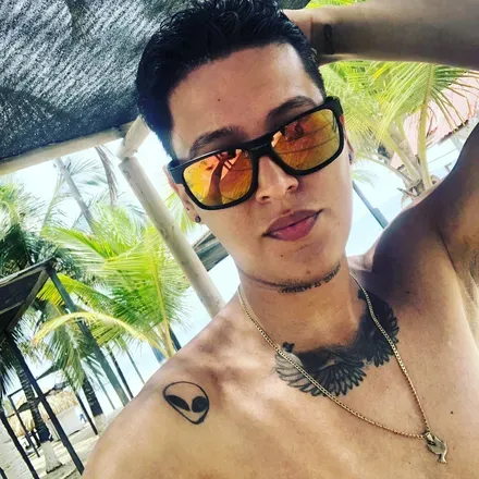 OnlyFans account  alexandderlopez_18 avatar 1