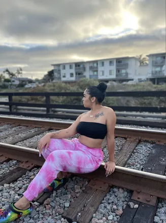 OnlyFans cuenta thickkthighzz header 2