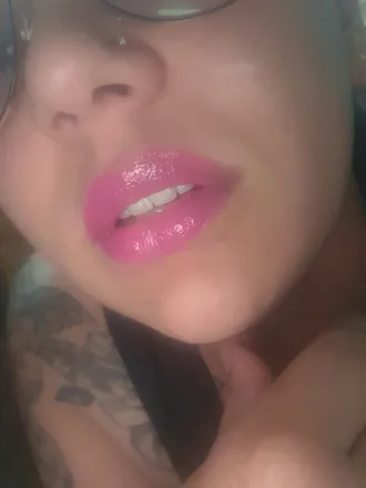 OnlyFans cuenta rousefox header 2