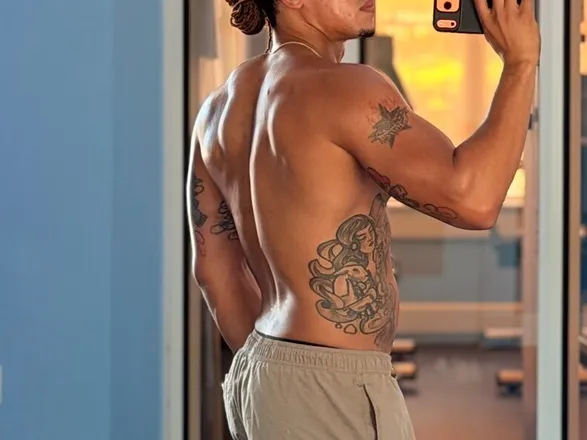 OnlyFans account  robertterrelljunior header 2