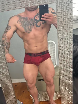 OnlyFans cuenta musclepapi69 header 2