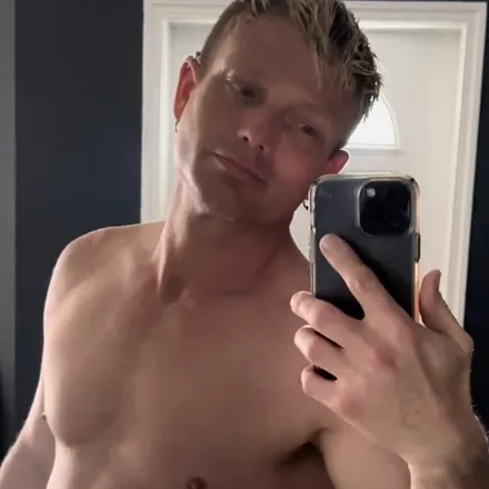 OnlyFans cuenta alexbeatsme header 2