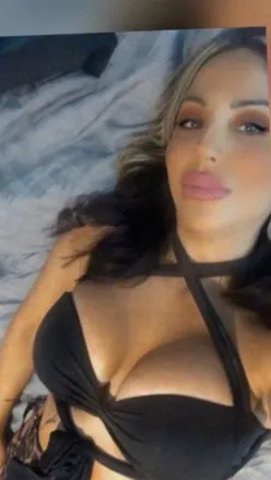 OnlyFans cuenta greekgoddess_42 header 2