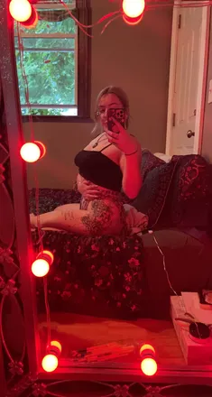 OnlyFans cuenta emmakaelynxxx header 2