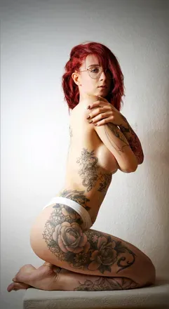 OnlyFans cuenta tattooed_redhead avatar 1