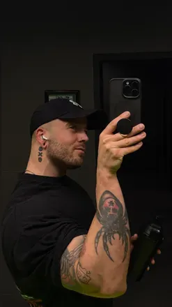 OnlyFans account  mark_vence avatar 1