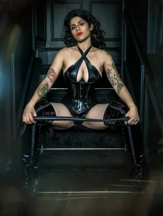 OnlyFans account  sophiasaharafree header 2
