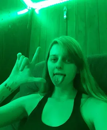 OnlyFans account  mommymaddii header 2