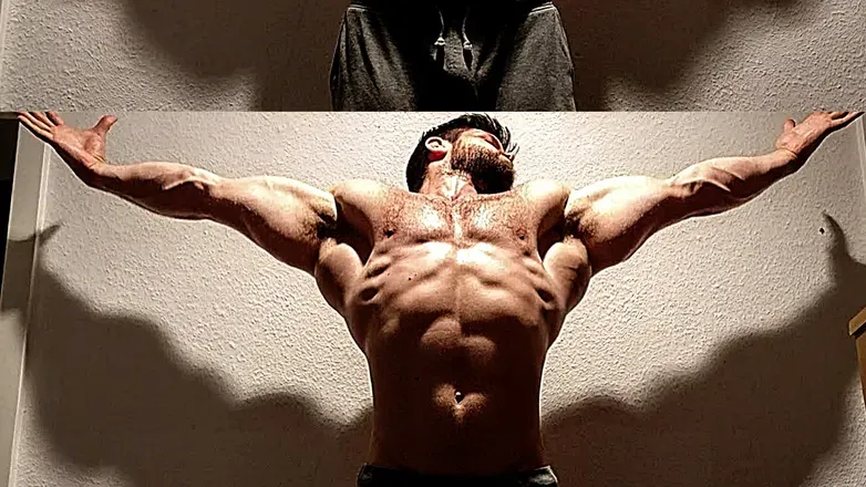 OnlyFans account  beastmuscleshow header 2