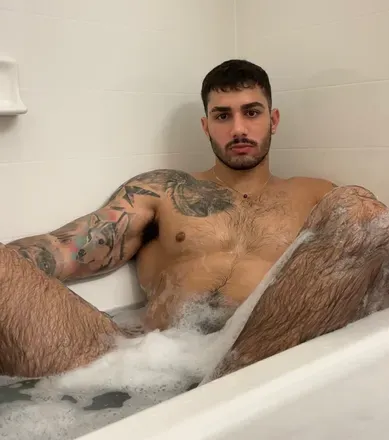 OnlyFans account  angelourquiaga header 2
