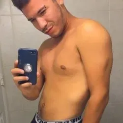 OnlyFans cuenta crisgue17 avatar 1