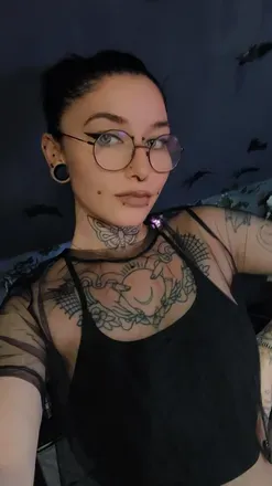 OnlyFans cuenta aridarkwitch avatar 1