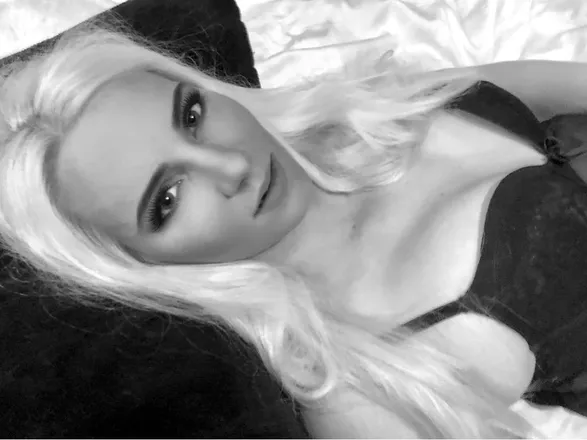 OnlyFans cuenta u211063782 header 2