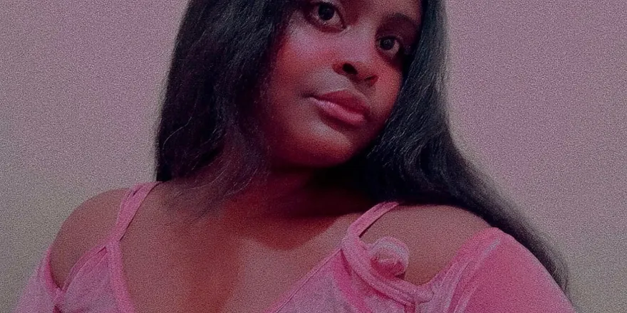 OnlyFans account  theonegisel01 header 2