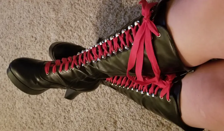 OnlyFans account  chaos_avenyx header 2