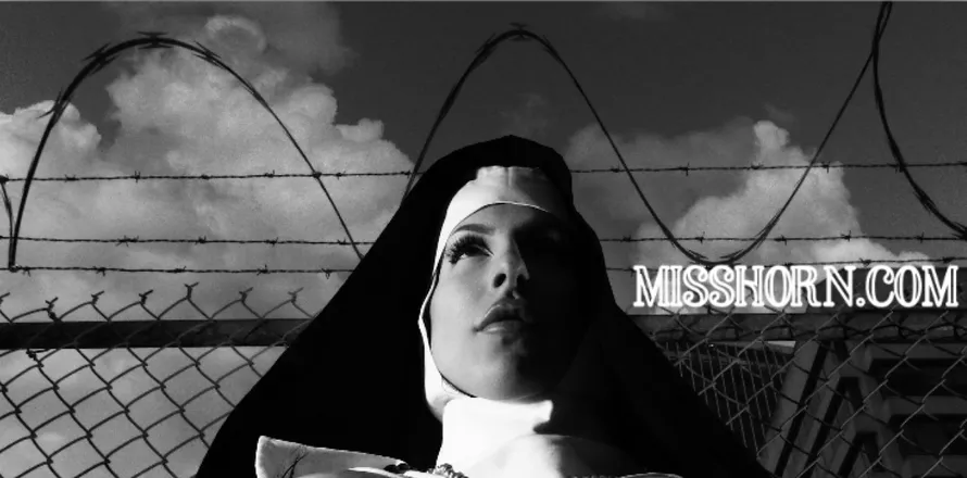 OnlyFans cuenta misshornfree header 2