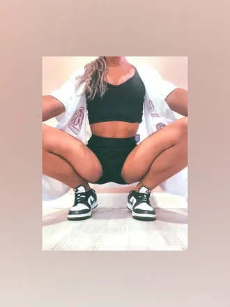 OnlyFans cuenta sssmileysarah header 2