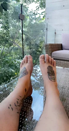 OnlyFans cuenta tattoedfeet111 header 2