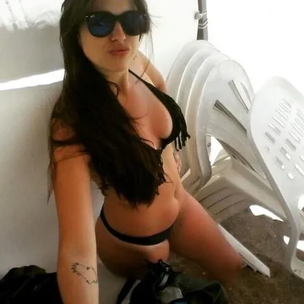 OnlyFans cuenta reinaroja100 header 2