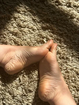 OnlyFans account  goddessfootqueen header 2