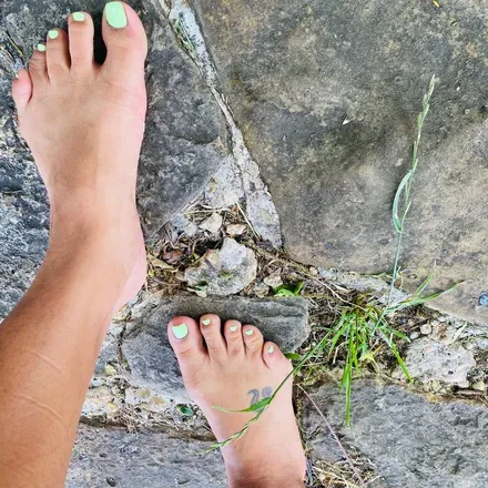 OnlyFans account  hippiefeet1206 avatar 1