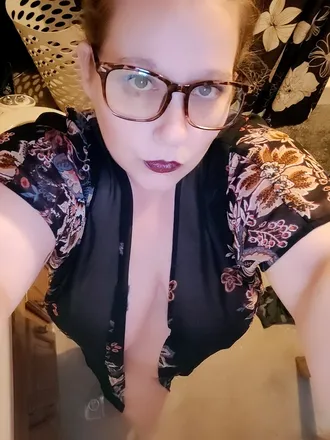 OnlyFans account  serinity814 header 2