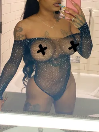 OnlyFans cuenta slimfoxxybytchh header 2