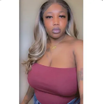 OnlyFans cuenta youneedfyne avatar 1