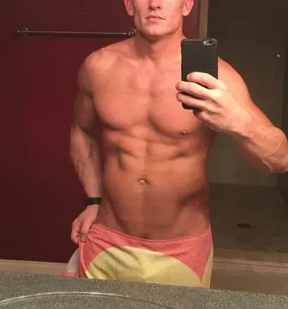 OnlyFans cuenta naughtyneighbor79 avatar 1