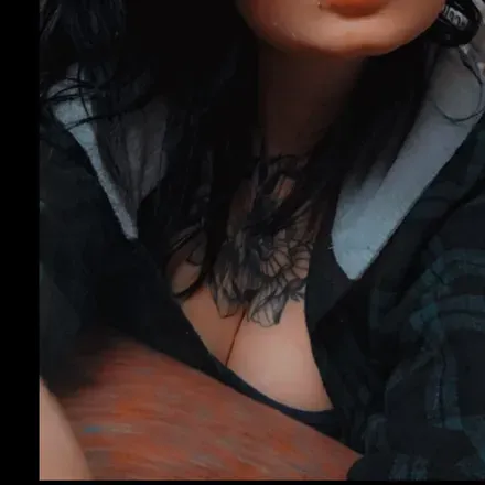 OnlyFans account  tinybutcrazy23 header 2