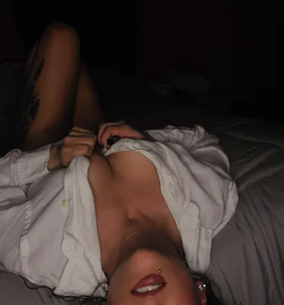 OnlyFans cuenta hotmommaris header 2