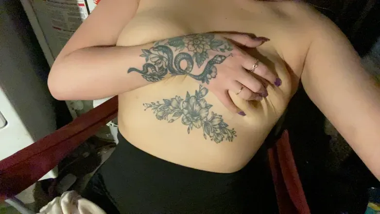 OnlyFans cuenta twisteddaisies header 2
