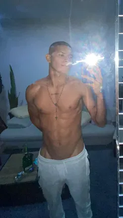 OnlyFans account  zcarrillo avatar 1